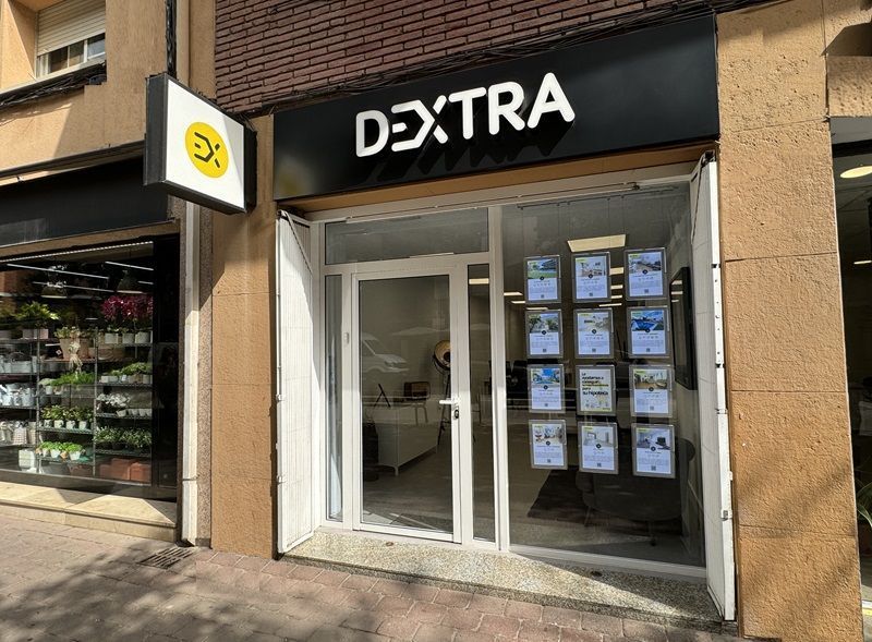 Contacto - Dextra pisos oficina en calle Manuel Girona