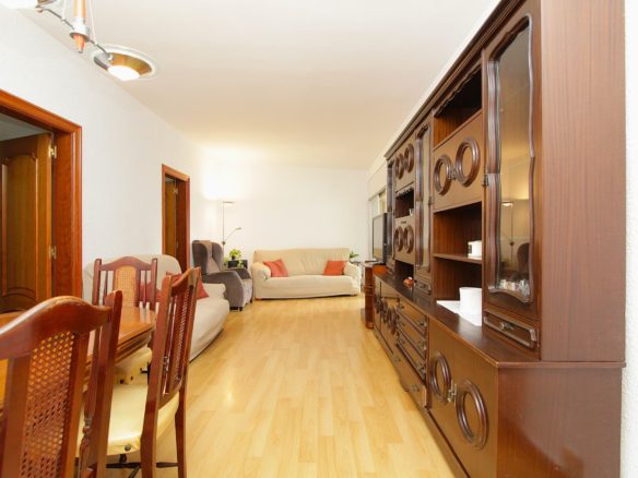 Piso en Venta en El Castell-Poble Vell